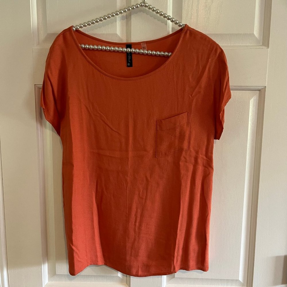 Final Touch Ladies Scoop Neck Short Sleeve Pocket Blouse Size M